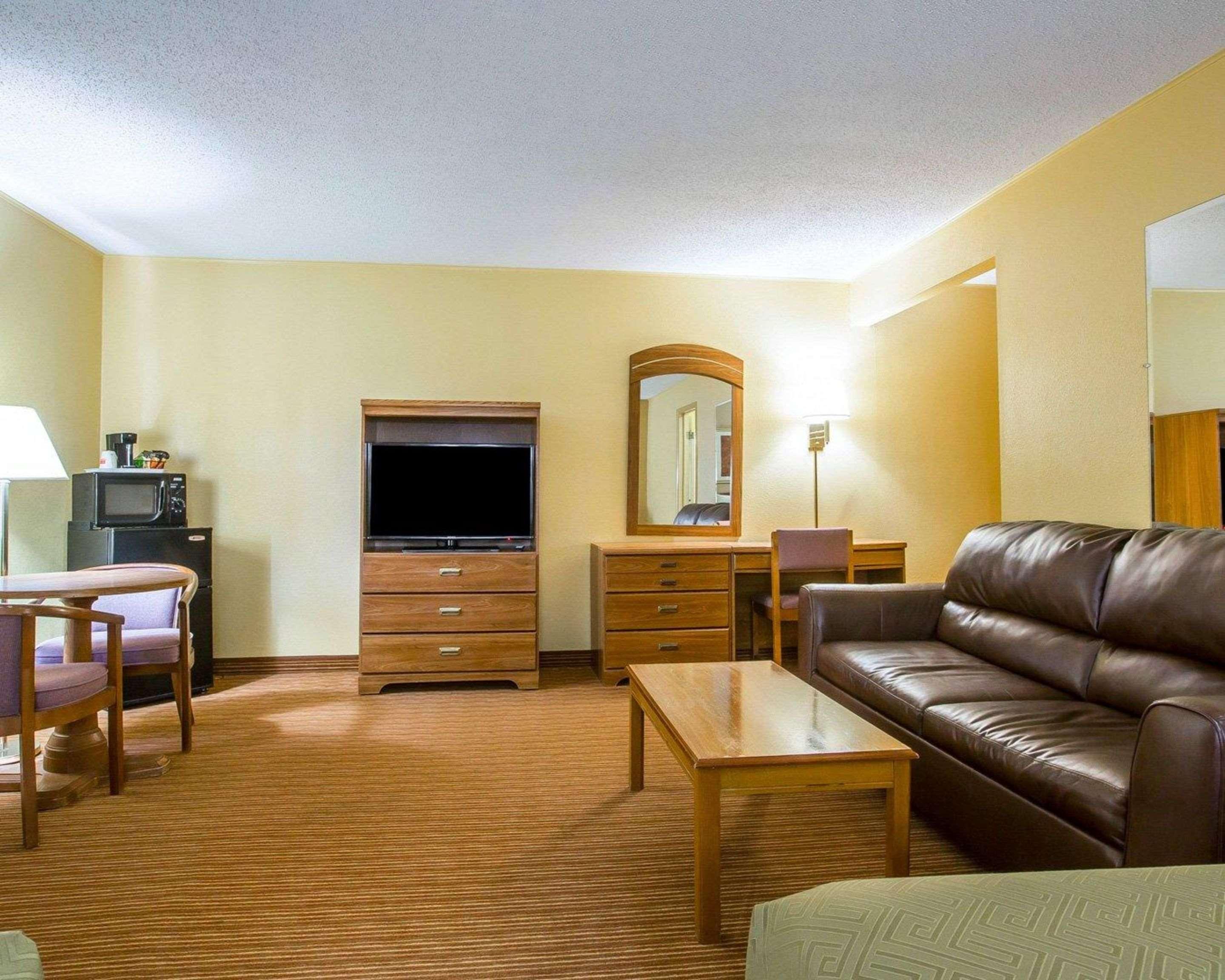 Surestay By Best Western Massena Buitenkant foto