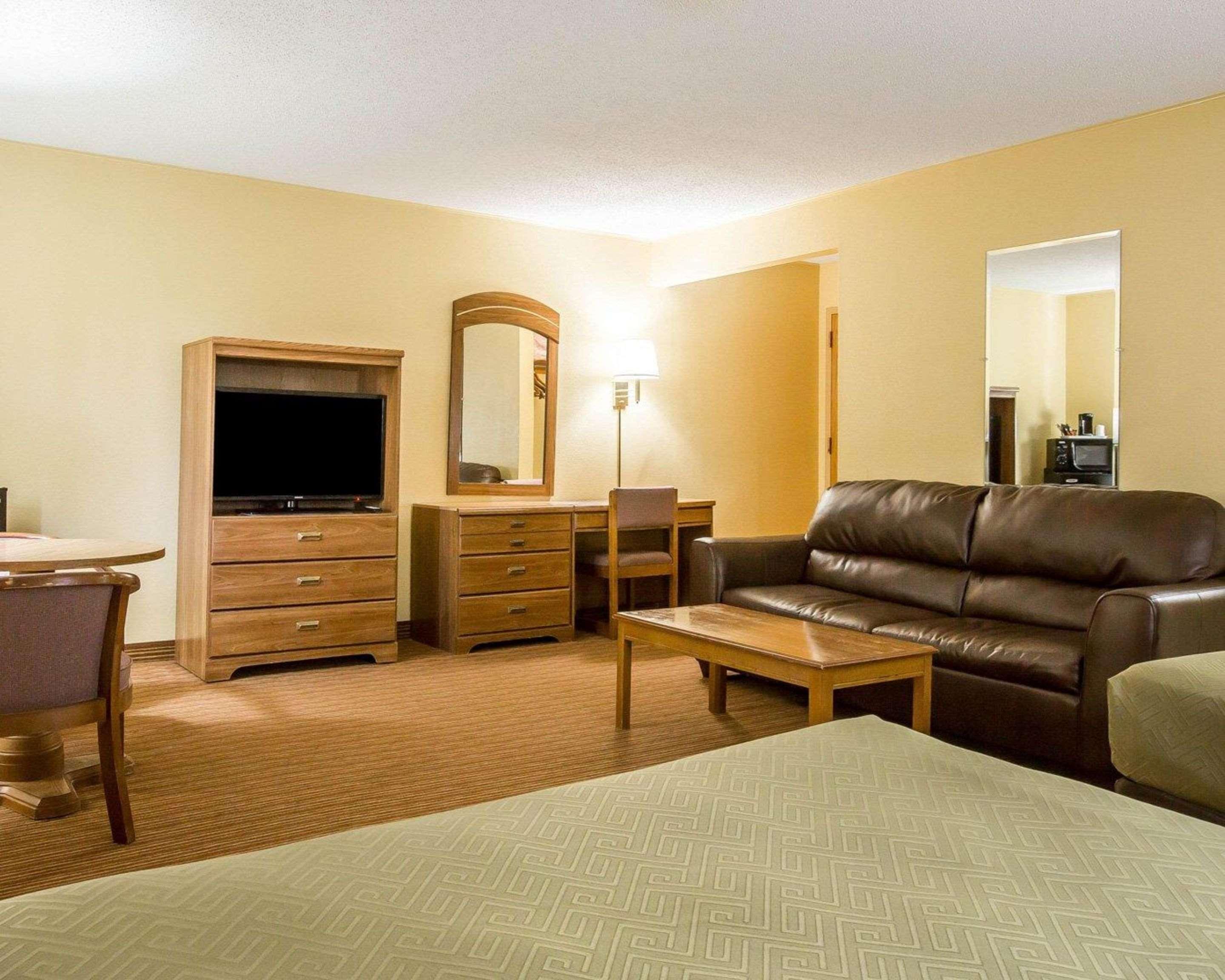 Surestay By Best Western Massena Buitenkant foto