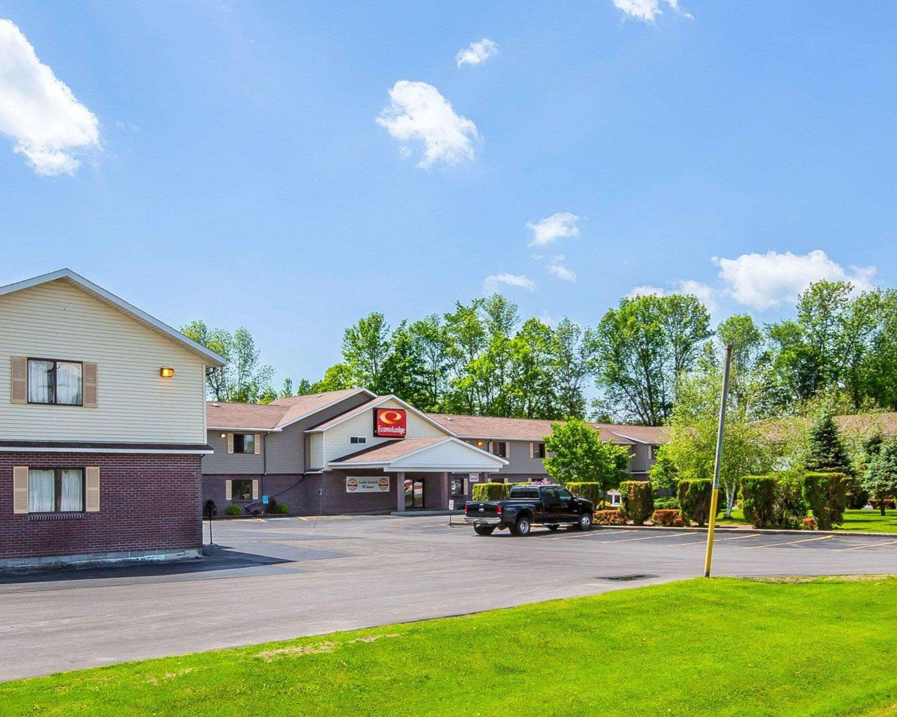 Surestay By Best Western Massena Buitenkant foto